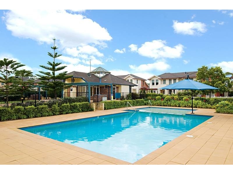 4 THE MEWS, Oatlands NSW 2117