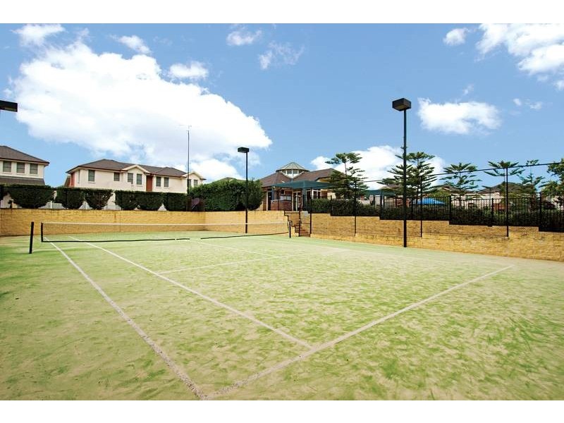 4 THE MEWS, Oatlands NSW 2117