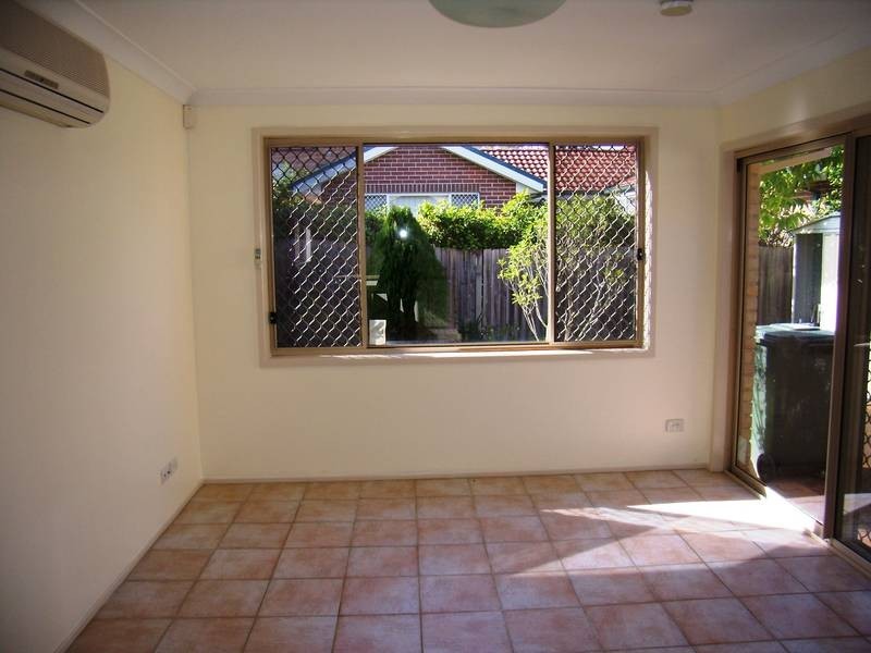 2/110 Spurway Street, Ermington NSW 2115