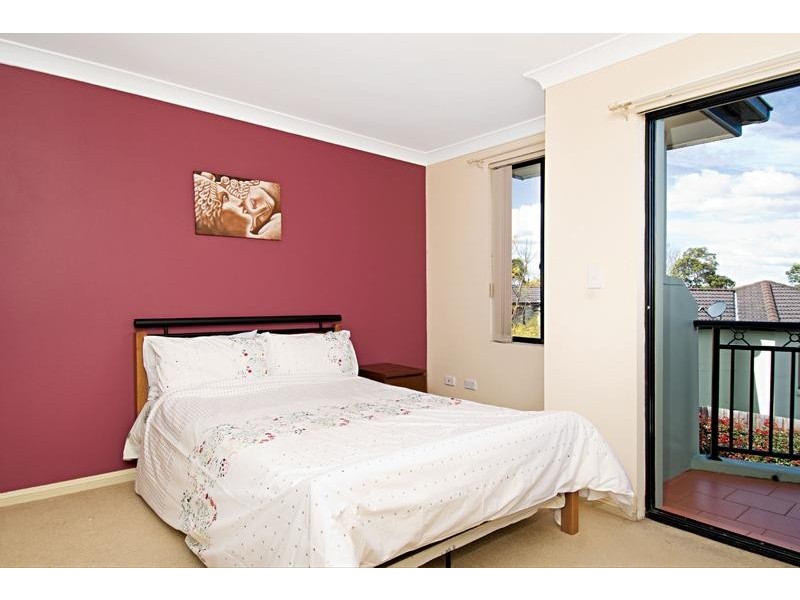 2/18-20 Prince Street, Oatlands NSW 2117