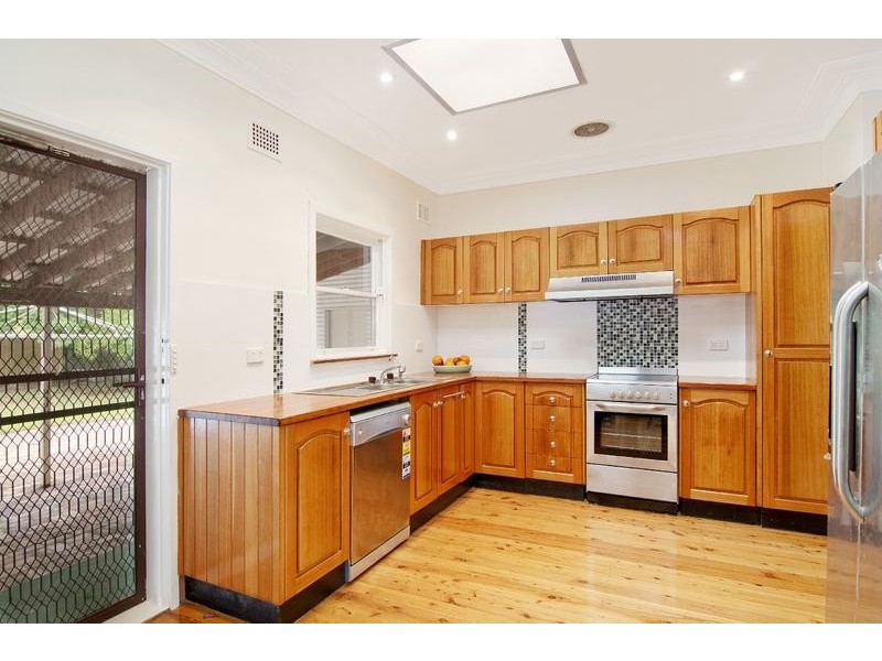 16 Brooker Avenue, Oatlands NSW 2117