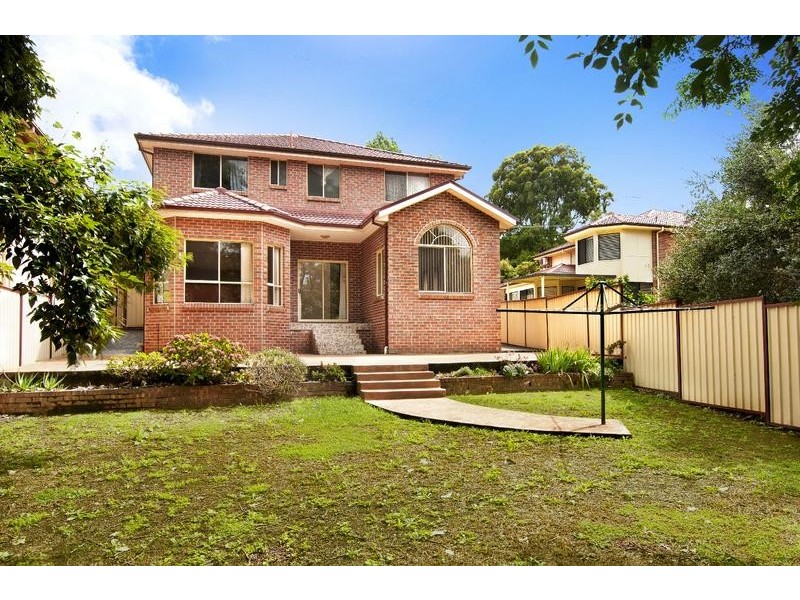 2 Blenheim Avenue, Carlingford NSW 2118