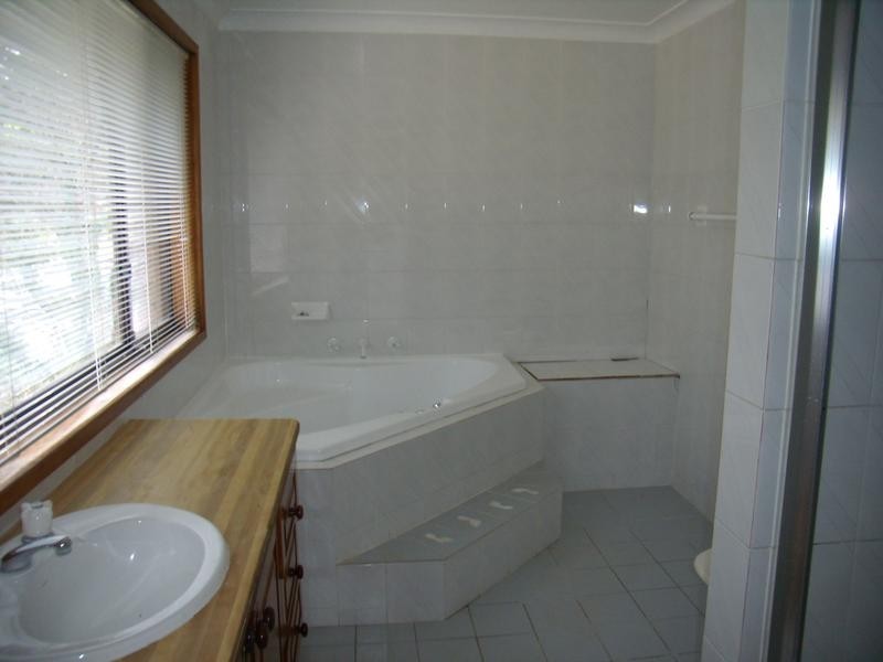 76 Honiton Avenue West, Carlingford NSW 2118