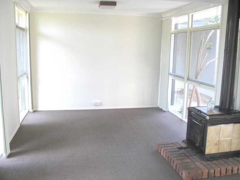 4 Lindisfarne Crescent, Carlingford NSW 2118