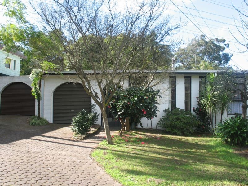 4 Lindisfarne Crescent, Carlingford NSW 2118