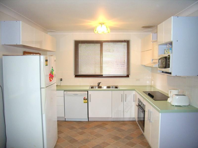 18 Edinburgh Ave, Carlingford NSW 2118