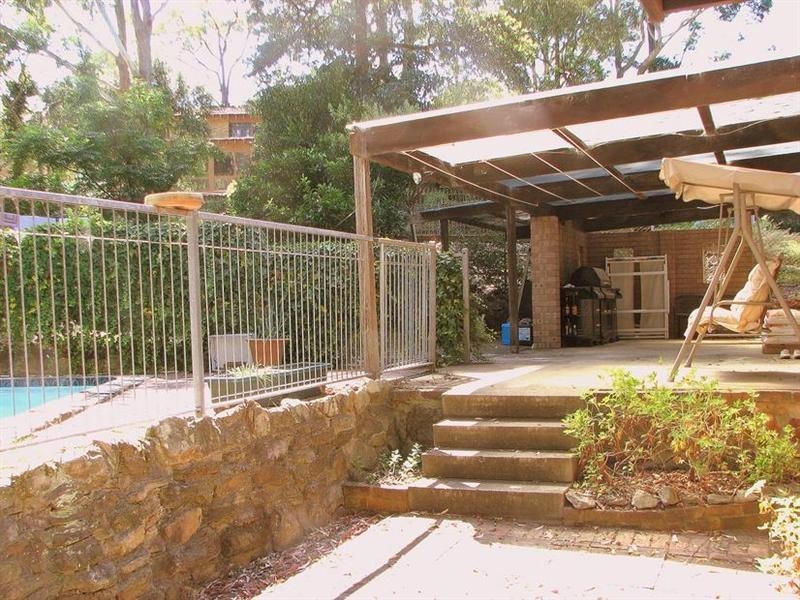 18 Edinburgh Ave, Carlingford NSW 2118