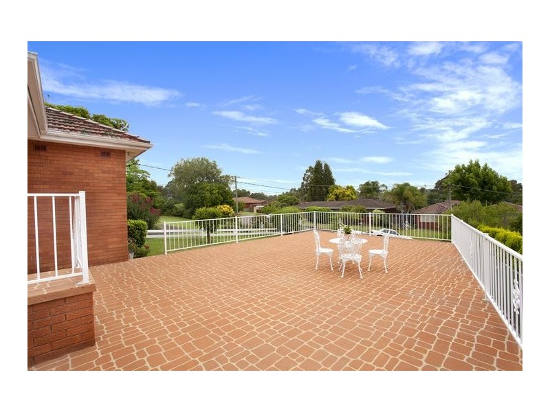 4 Blackburn Avenue, North Rocks NSW 2151