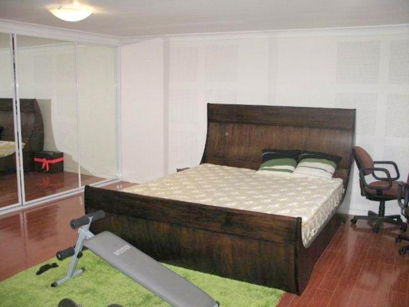 2a Lochinvar Pde, Carlingford NSW 2118