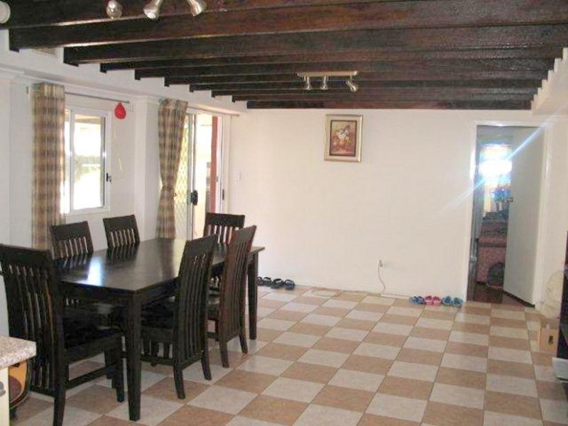 2a Lochinvar Pde, Carlingford NSW 2118