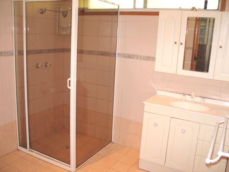 18A Brooker Ave, Oatlands NSW 2117