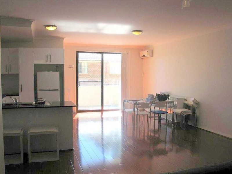 2/1 Leamington Road, Dundas NSW 2117