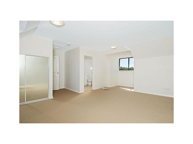 2/1 Leamington Road, Dundas NSW 2117