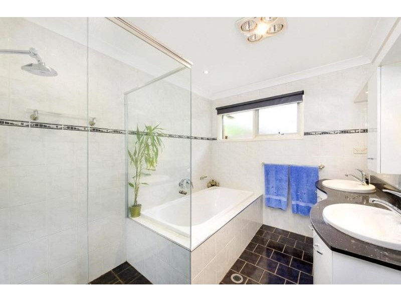 13 Iona Avenue, North Rocks NSW 2151