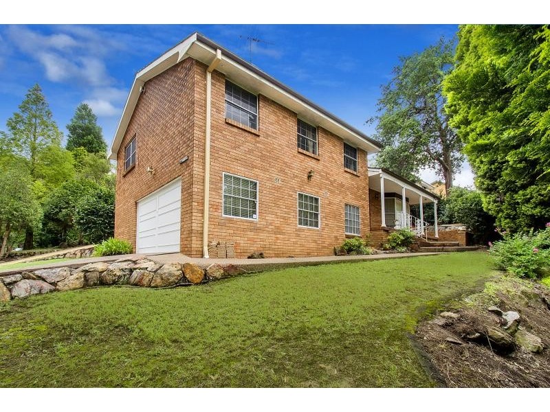 2 Panaview Crescent, North Rocks NSW 2151