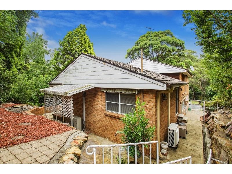2 Panaview Crescent, North Rocks NSW 2151