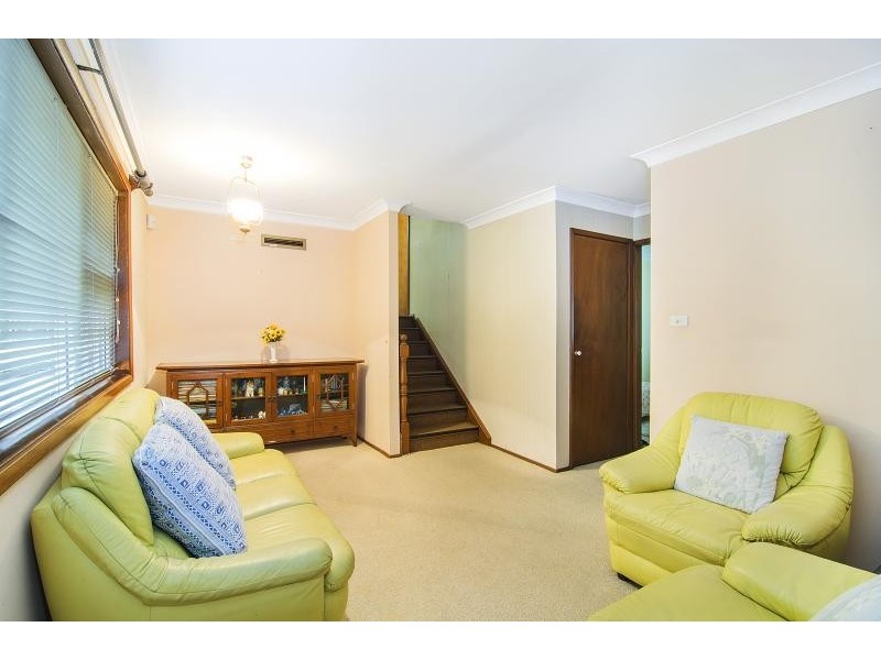 2 Panaview Crescent, North Rocks NSW 2151