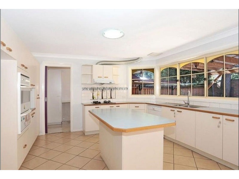 2/125 Oakes Road, Carlingford NSW 2118