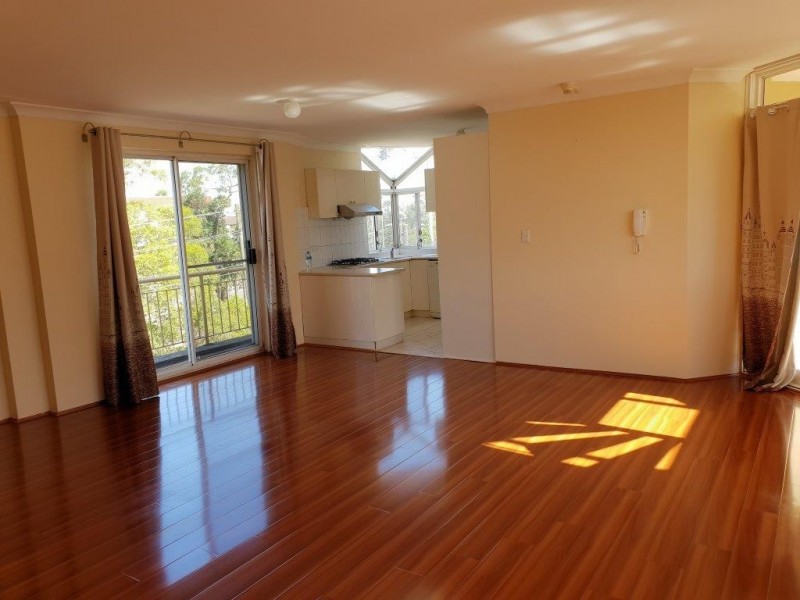 11/1 Lloyds Ave, Carlingford NSW 2118