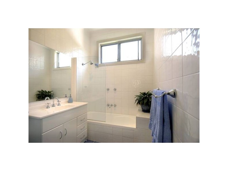 2 Linden Grove, Ermington NSW 2115