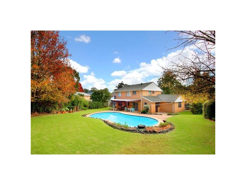 12 Sandringham Drive, Carlingford NSW 2118