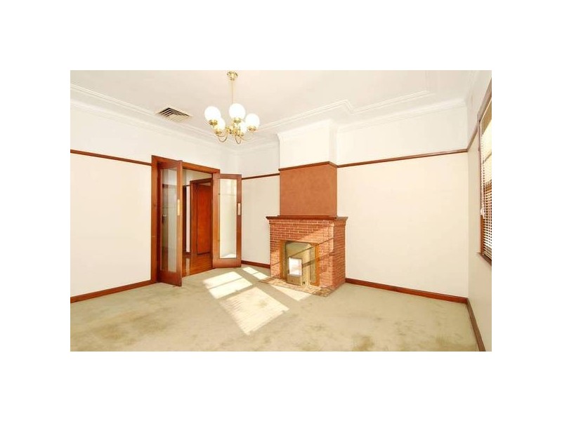 126 Windsor Road, Northmead NSW 2152