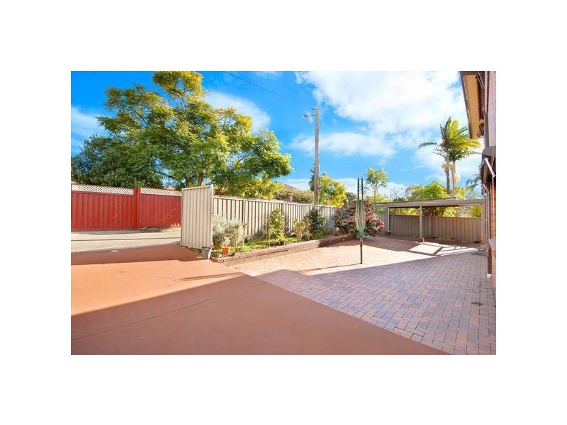 126 Windsor Road, Northmead NSW 2152