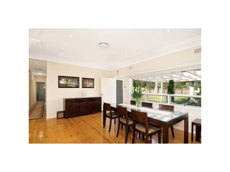 1 Narrun Crescent, Dundas NSW 2117