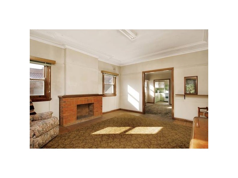 2 Duntroon Avenue, Epping NSW 2121