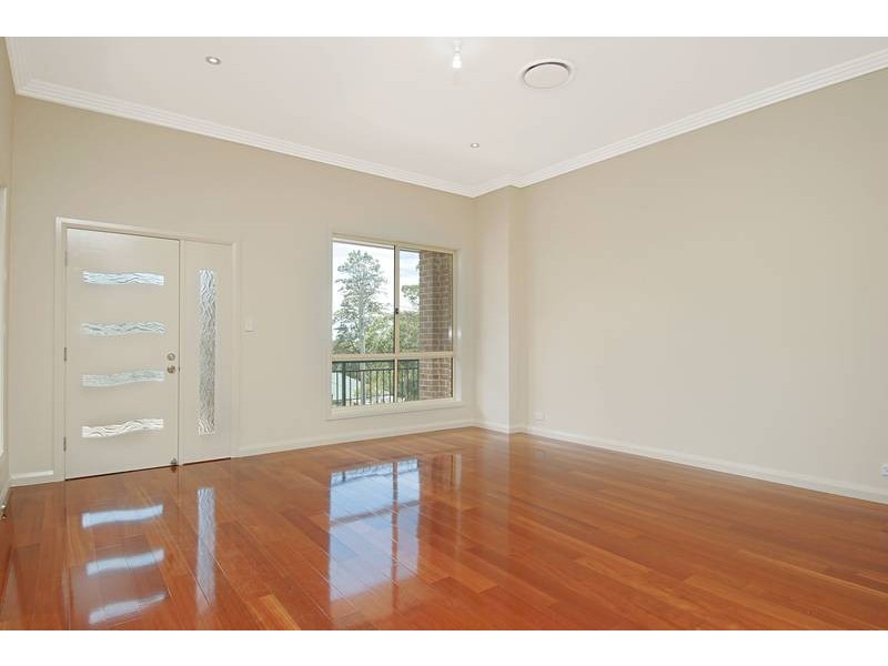 1A Manning Parade, Dundas NSW 2117