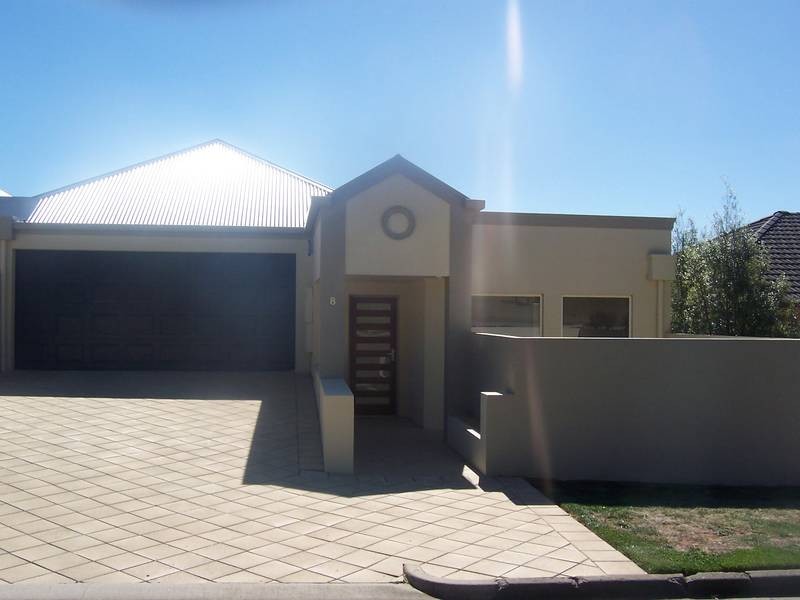8 LAKE TERRACE WEST, Mount Gambier SA 5290