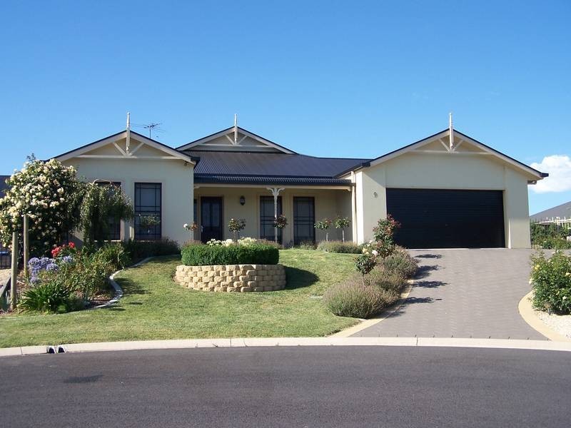 9 AQUARIUS COURT, Mount Gambier SA 5290