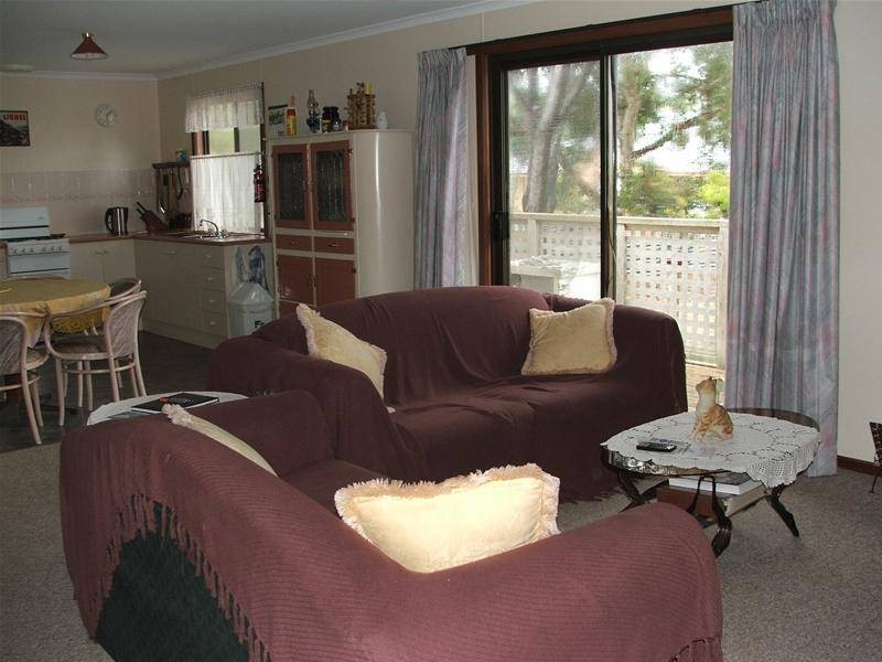 8 Sydney Street, Nelson VIC 3292