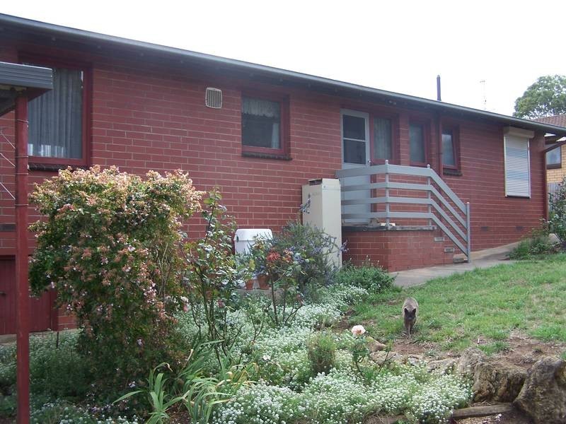 8 ILLAWONG DRIVE, Mount Gambier SA 5290