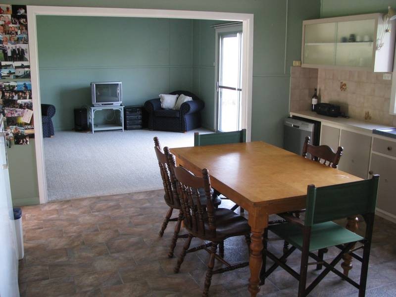 2 SARGEANT STREET, Beachport SA 5280