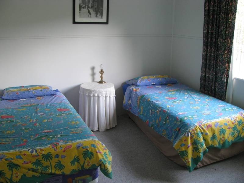 2 SARGEANT STREET, Beachport SA 5280