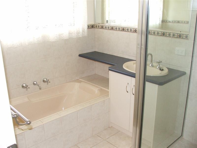 4 Kyrenia Court, Mount Gambier SA 5290