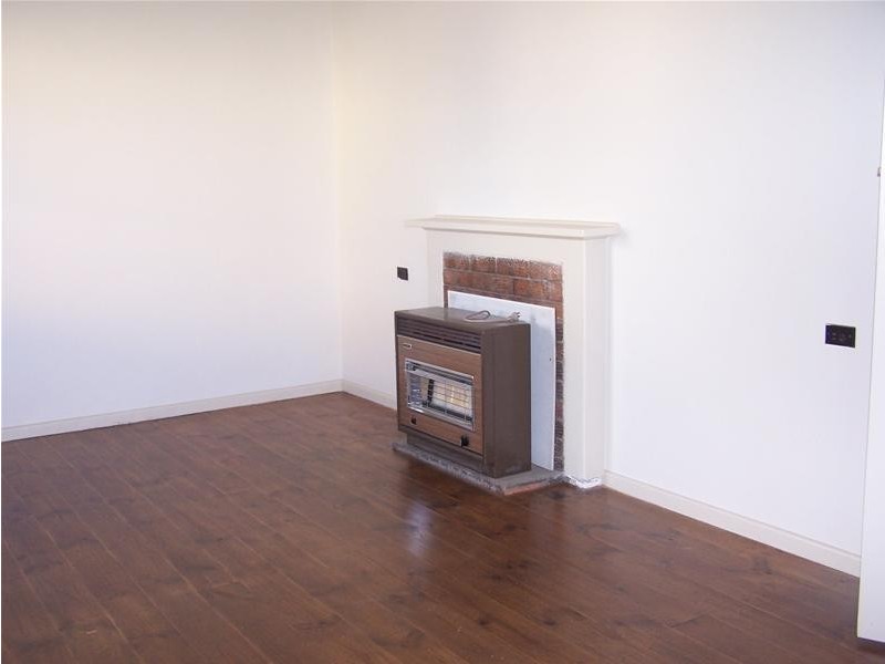 8 Holder Street, Mount Gambier SA 5290