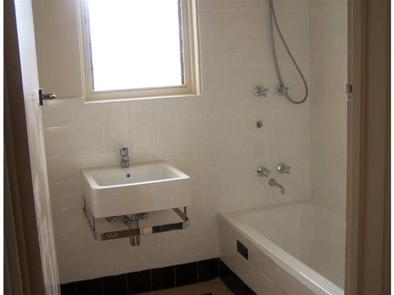 8 Holder Street, Mount Gambier SA 5290