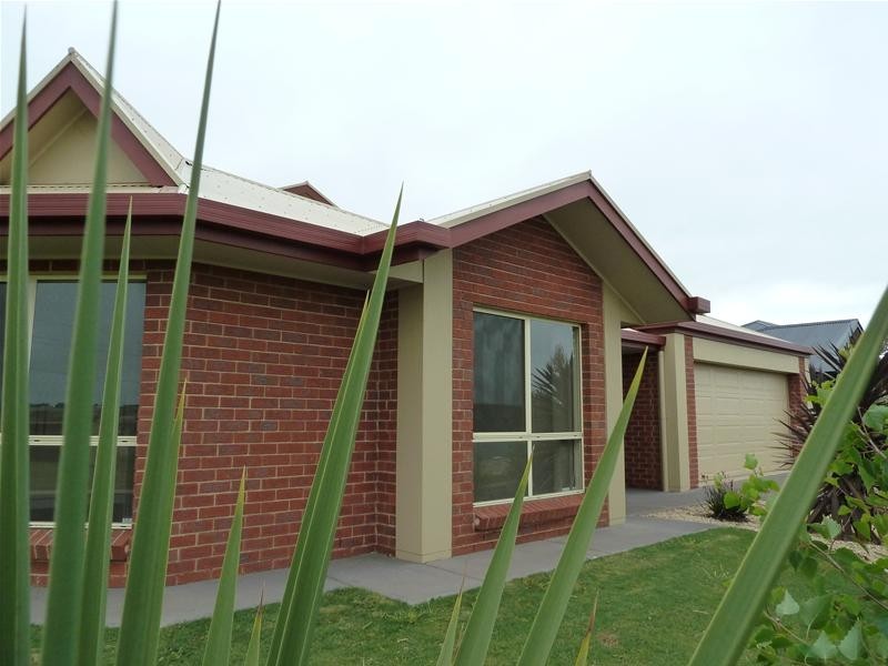 8 Mayflower Court, Mount Gambier SA 5290