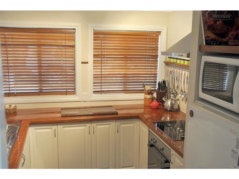 95 Meylin Street, Port Macdonnell SA 5291
