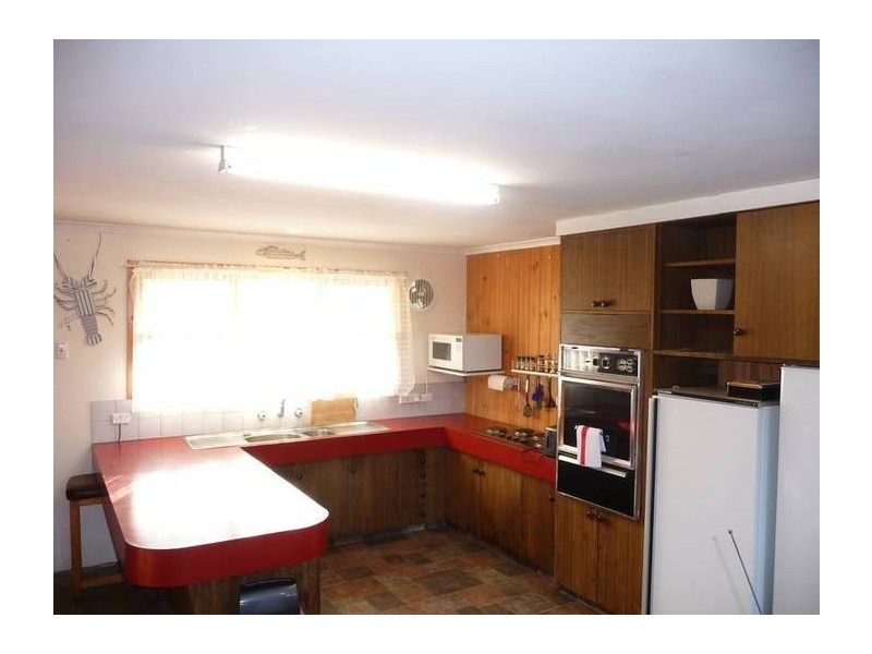 18 Cape Douglas Road, Cape Douglas SA 5291