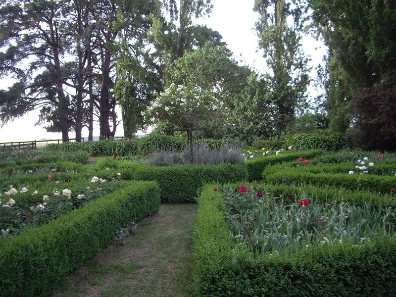 00 Punt Road, Caveton SA 5291