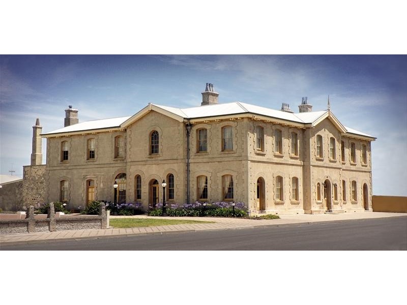 3 Charles Street, Port Macdonnell SA 5291