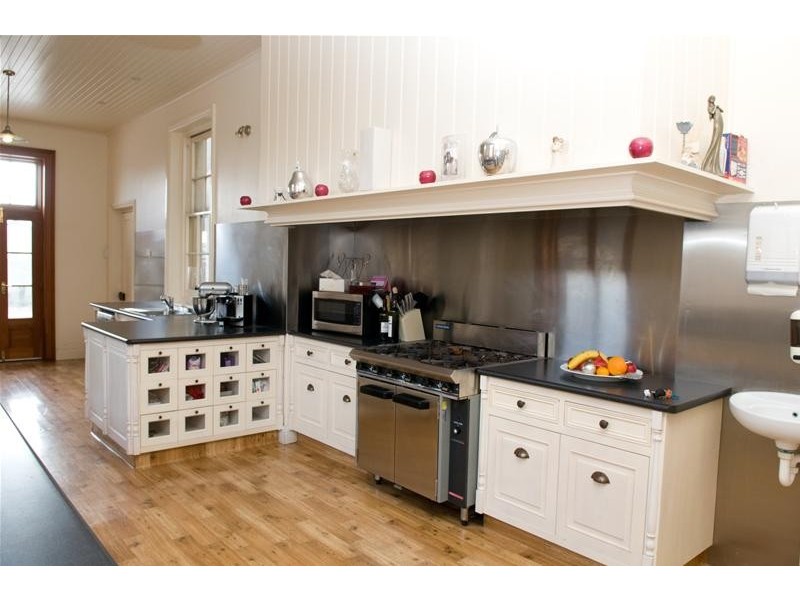 3 Charles Street, Port Macdonnell SA 5291