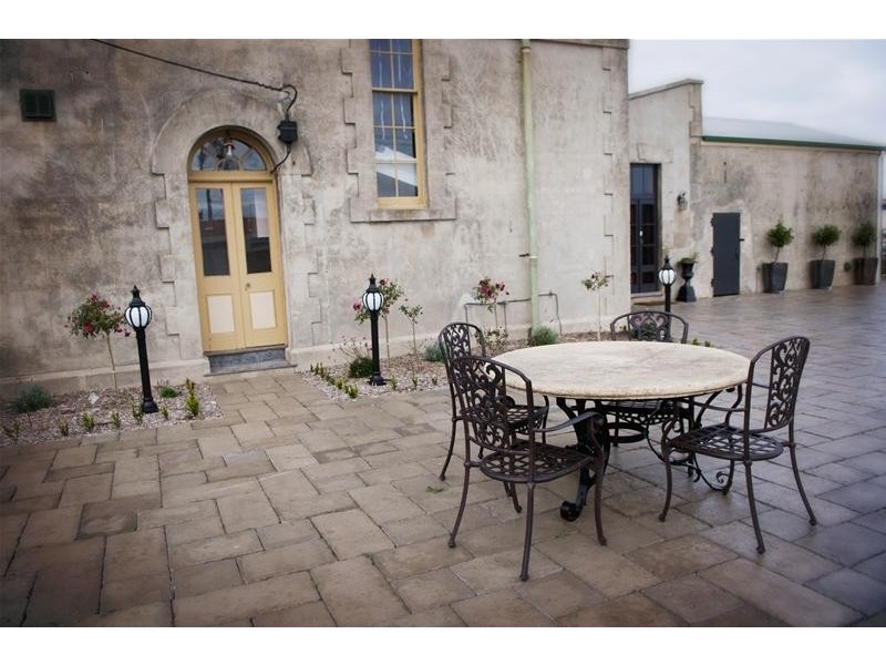 3 Charles Street, Port Macdonnell SA 5291