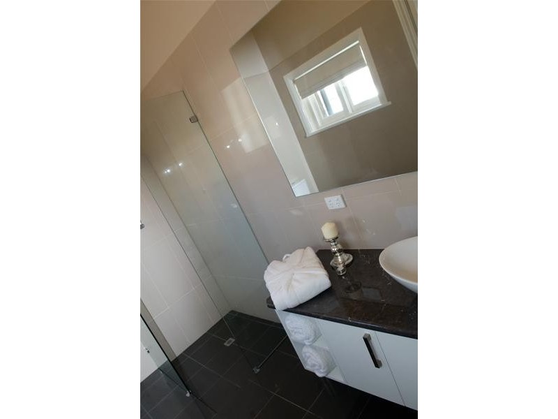 3 Charles Street, Port Macdonnell SA 5291