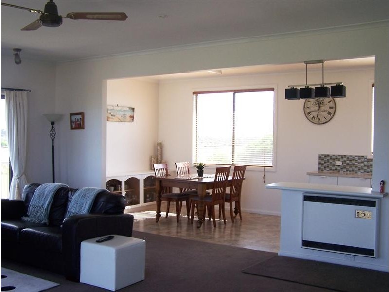 69 Admella Street, Port Macdonnell SA 5291