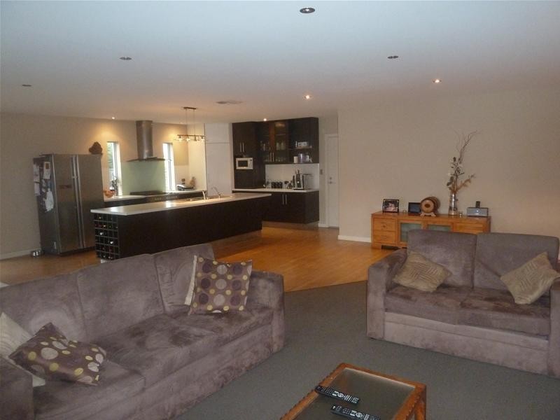 8 Houston Drive, Mount Gambier SA 5290