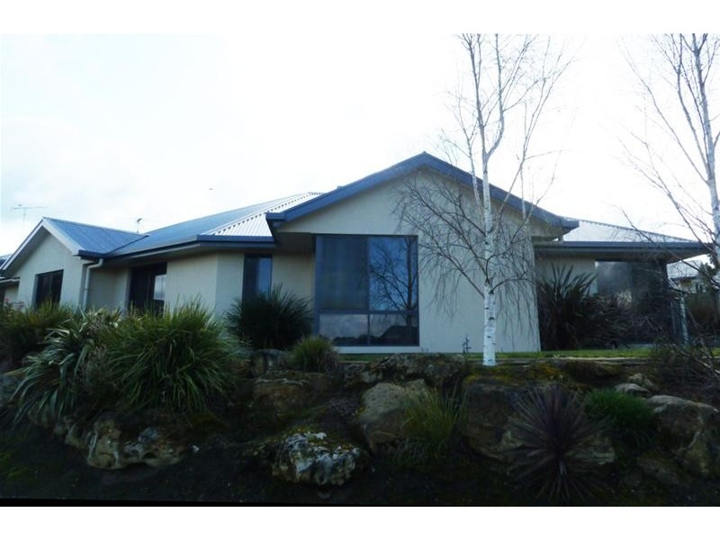 17 Lakewood Avenue, Mount Gambier SA 5290